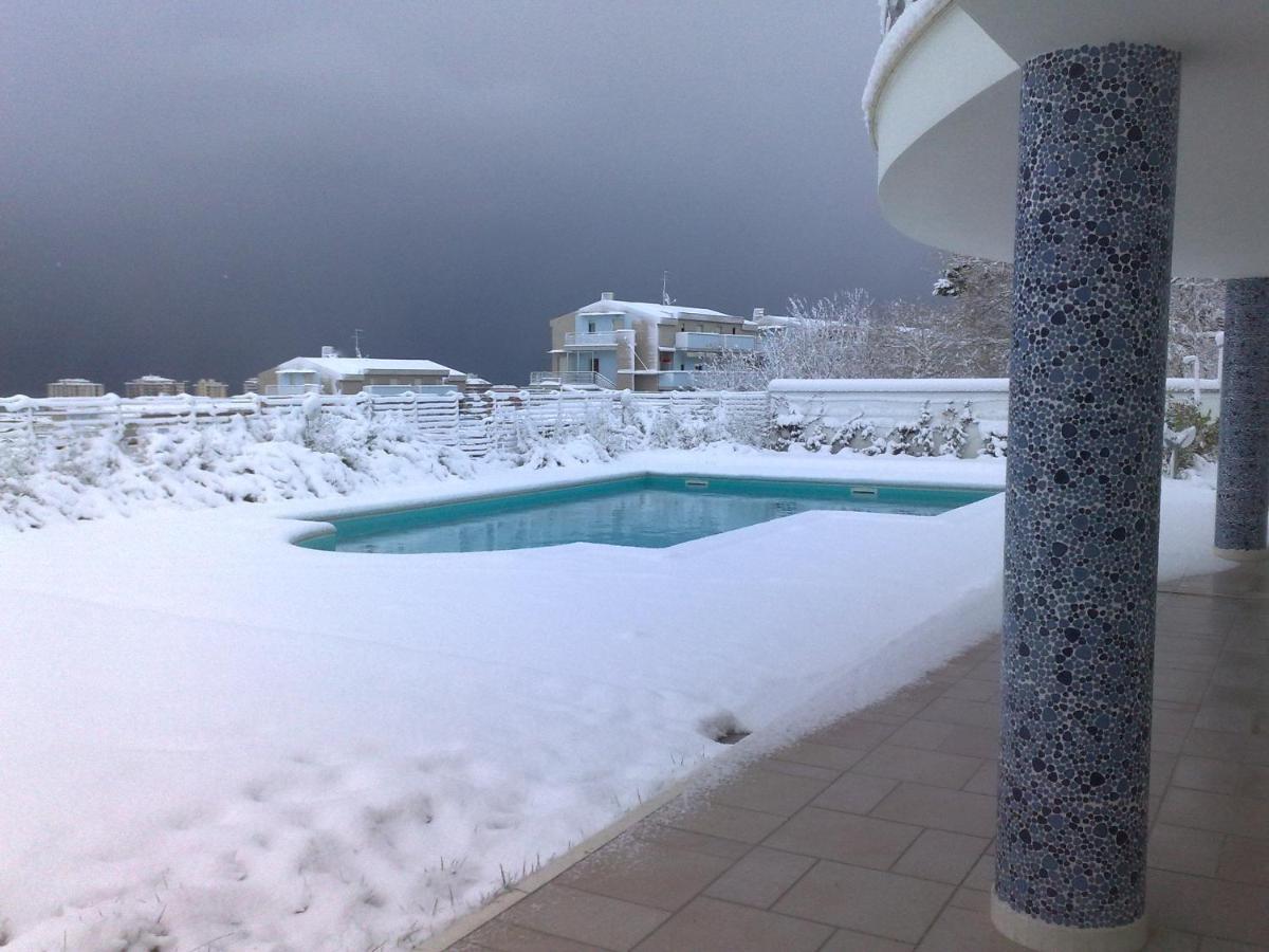 Hotel Just Blue Montesilvano Marina Esterno foto
